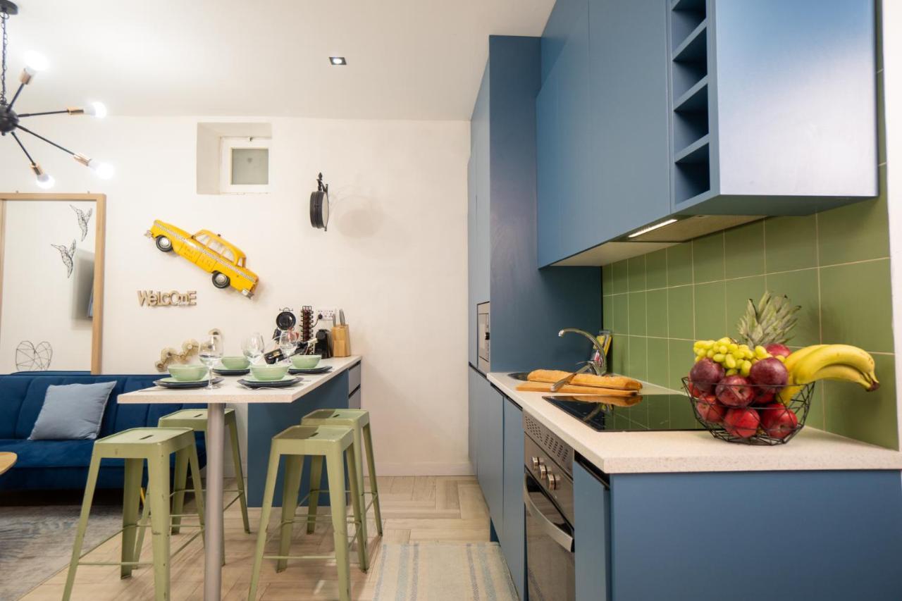 Cozy Apartment Puerta Del Sol & Private Patio Madryt Zewnętrze zdjęcie