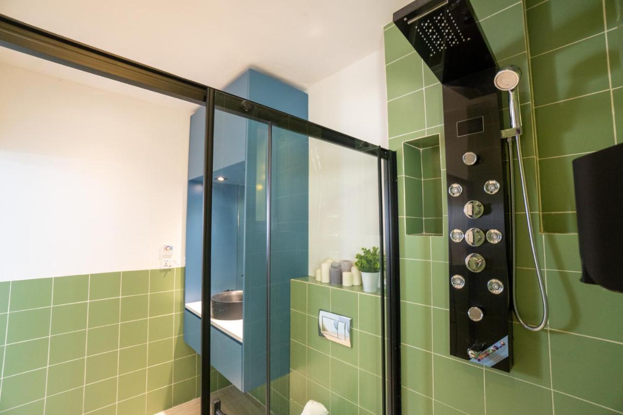 Cozy Apartment Puerta Del Sol & Private Patio Madryt Zewnętrze zdjęcie